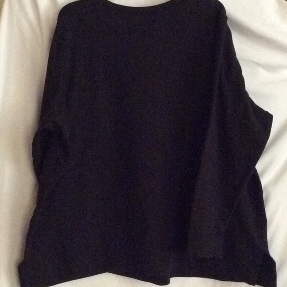 Black holiday sweater - Picture 3 of 3